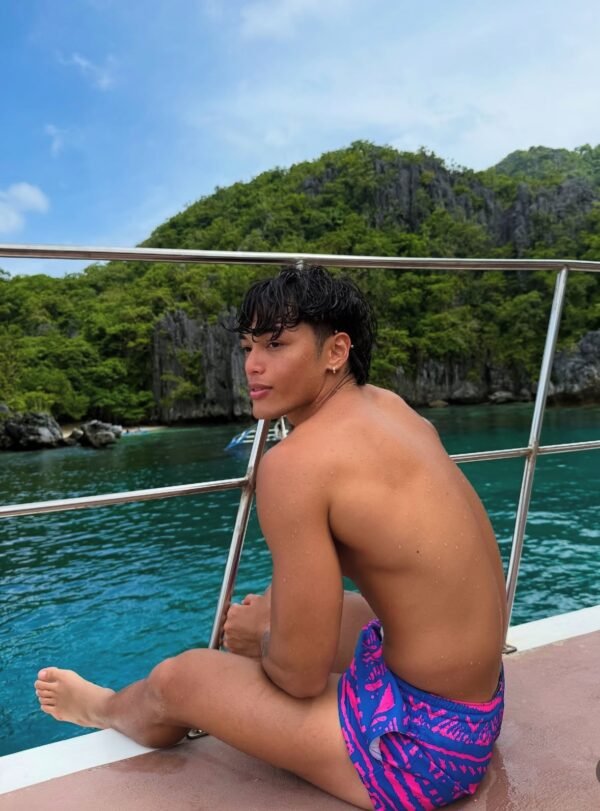 Manu Agras: From Viral Videos to the Global Stage